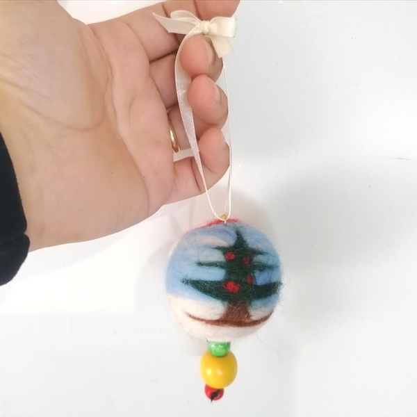 Handmade needle Wool felted Christmas ornament with length 10 cm the ball with the beads - στολίδια - 2
