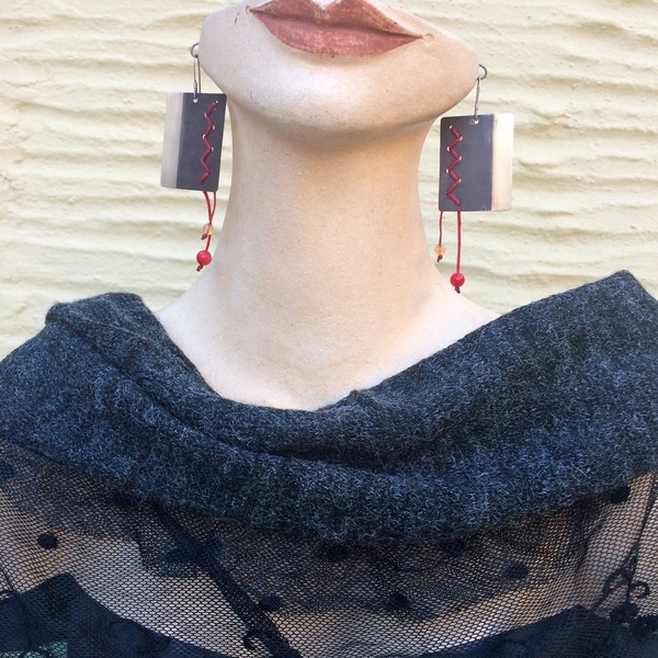 Ασημένια κρεμαστά σκουλαρίκια με κόκκινες λεπτομέρειες - ασήμι, μοντέρνο, κρεμαστά, μεγάλα, δώρα για γυναίκες - 2