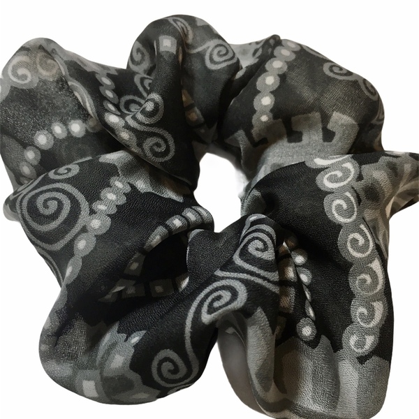 Handmade Scrunchie Black and White Print - λαστιχάκια μαλλιών - 2