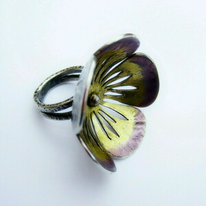 Μεγάλο ασημένιο δαχτυλίδι "Λουλούδι" με σμάλτο (2 χρώματα) - ασήμι, ασήμι 925, σμάλτος, λουλούδι, σταθερά, μεγάλα, δώρα γενεθλίων - 4