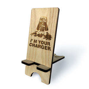Ξύλινη βάση stand φόρτισης κινητού "I'm your charger" - αξεσουάρ γραφείου, χάραξη, ξύλο, personalised