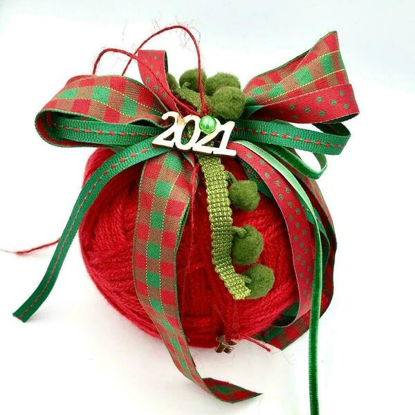 Χριστουγεννιάτικη Χειροποίητη Μάλλινη Μπάλα Γούρι Κόκκινη Πράσινη CC0016 - στολίδι δέντρου, στολίδια, προσωποποιημένα, μπάλες