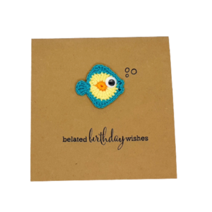 Ευχετήρια κάρτα με πλεκτό ψαράκι - ψάρι, crochet, γενέθλια, δώρα γενεθλίων