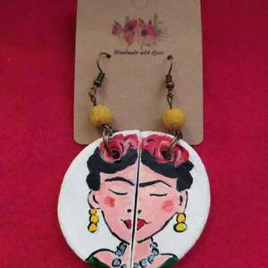 Ζωγραφισμένα στο χέρι σκουλαρίκια Frida Kahlo κρεμαστά - πηλός, boho, κρεμαστά, μεγάλα, φθηνά - 3