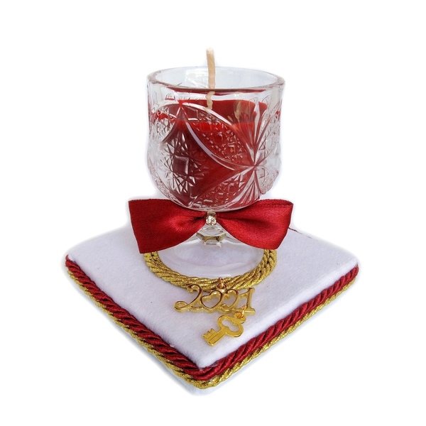 Γούρι 2022 αρωματικό κερί σε λευκή βάση 9×9×9cm - αρωματικό, χριστουγεννιάτικα δώρα, κεριά & κηροπήγια