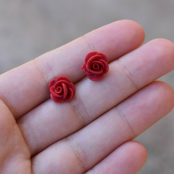 Roses Stud Earrings | Χειροποίητα μικρά καρφωτά σκουλαρίκια τριαντάφυλλα σε διάφορα χρώματα (ατσάλι)(1-1,2εκ.) - πηλός, λουλούδι, καρφωτά, μικρά, ατσάλι, καρφάκι - 3