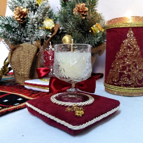 Γούρι 2022 αρωματικό κερί σε μπορντό βάση 9×9×9cm - χριστουγεννιάτικα δώρα, κεριά & κηροπήγια - 4