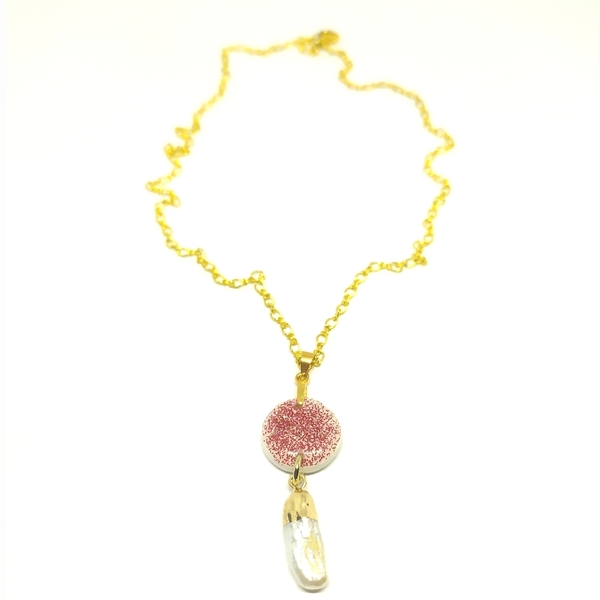 Little pearl necklace
