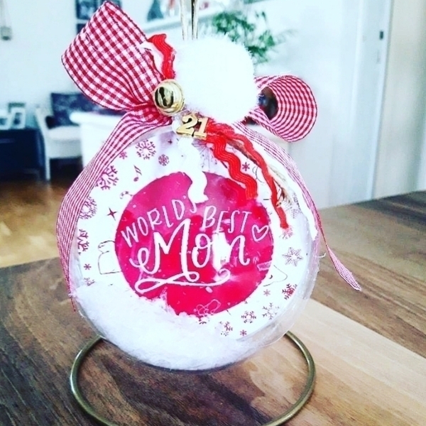 Χριστουγεννιάτικη μπάλα-γούρι "Best Μom" 10cm - plexi glass, χριστουγεννιάτικα δώρα, γούρια, προσωποποιημένα, μπάλες - 2
