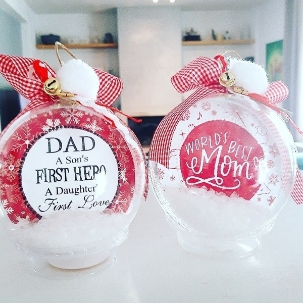 Χριστουγεννιάτικη μπάλα-γούρι "Best Μom" 10cm - plexi glass, χριστουγεννιάτικα δώρα, γούρια, προσωποποιημένα, μπάλες - 4