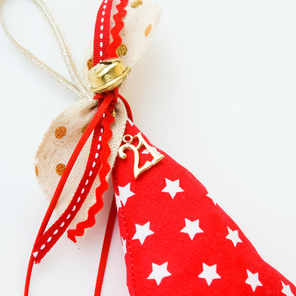 Γούρι δεντράκι κόκκινο με αστεράκια σε ξύλο κανέλας - ύφασμα, χριστουγεννιάτικα δώρα, γούρια, δέντρο - 5