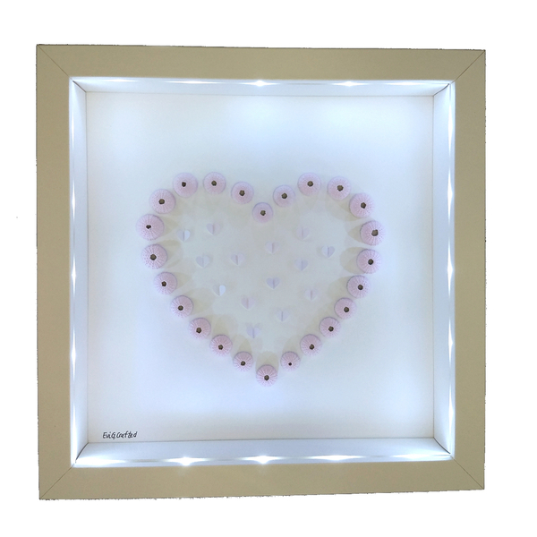 Κάδρο φωτιζόμενο "Καρδιά" , από χαρτί και αχινούς (23x23x3) - πίνακες & κάδρα, καρδιά, κορίτσι, romantic