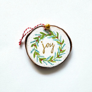 Ξύλινο στολίδι «Joy”! - ζωγραφισμένα στο χέρι, χριστουγεννιάτικα δώρα, στολίδια