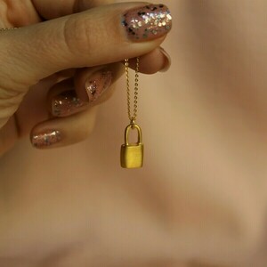 _unlock necklace - charms, γούρια