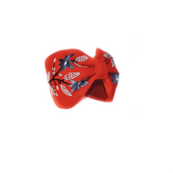 Χειροποίτη φλοράλ στέκα με κέντημα στο χέρι σε κοκκινο λινό ύφασμα / Handmade floral embroidery headband in red linen cloth . - στέκες - 3