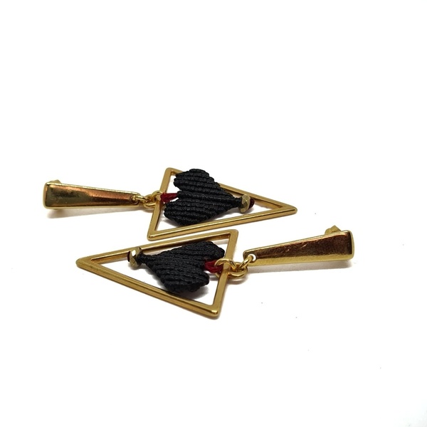 Μίνιμαλ σκουλαρίκια με μαύρη καρδούλα - επιχρυσωμένα, ορείχαλκος, καρδιά, μικρά, κρεμαστά - 3