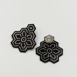 Σκουλαρίκια σε σχήμα λουλούδι χάντρες miyuki ασημι μαυρο - χάντρες, miyuki delica, κρεμαστά, καρφάκι - 5