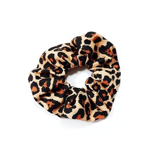 Scrunchie/ Λαστιχάκι μαλλιών 'leopard' - 1 τεμάχιο - απαραίτητα καλοκαιρινά αξεσουάρ, λαστιχάκια μαλλιών