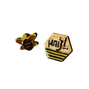 "Μέλισσα και Κηρήθρα!" - Καρφωτά σκουλαρίκια από ξύλο κίτρινο μαύρο καφέ 1,3 εκ. ζωγραφισμένα στο χέρι, βάση ατσάλι - πρωτότυπο, καρφωτά, μικρά