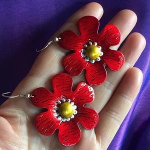 Κόκκινα εντυπωσιακά σκουλαρίκια "Μαργαρίτες" - αλπακάς, λουλούδι, κρεμαστά, μεγάλα - 4