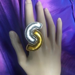 Μεγάλο δαχτυλίδι από αρζαντό ασημί-χρυσό "Es" - αλπακάς, minimal, μεγάλα, αυξομειούμενα, φθηνά - 2