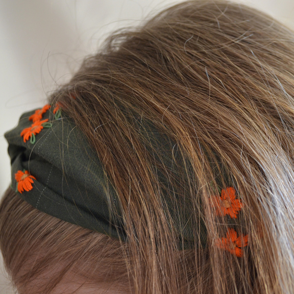 Χειροποίητη κεντημένη κορδέλα "The one with the embroidered olive green headband" - κορδέλες μαλλιών - 3