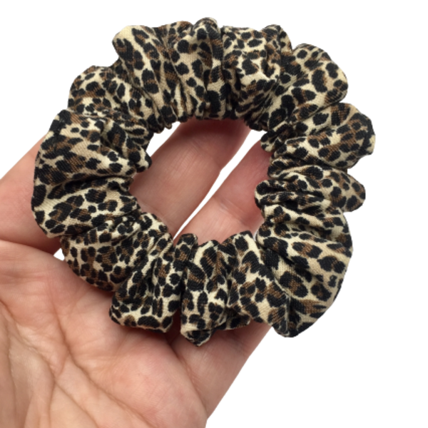 Υφασμάtινο λαστιχάκι scrunchie leopard mini - ύφασμα, animal print, για τα μαλλιά, λαστιχάκια μαλλιών - 4