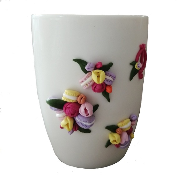 Τρισδιάστατη Χειροποίητη κούπα με πολυμερικό πηλό σχεδιο: Mακαρόν με μπουκέτα λουλουδιών - δώρο, λουλούδια, πορσελάνη, κούπες & φλυτζάνια, πολυμερικό πηλό