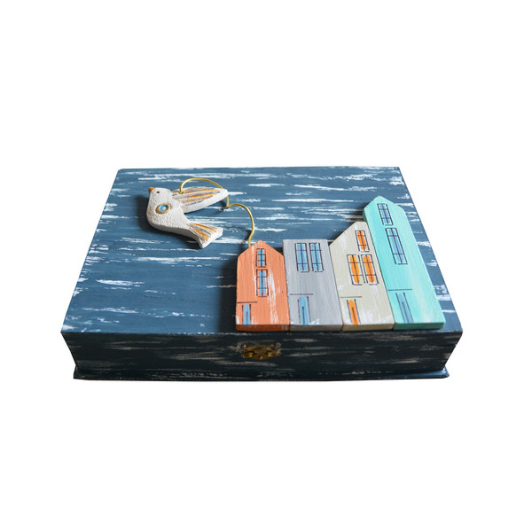 Κοσμηματοθήκη ξύλινη χειροποίητη Σπίτια με κεραμικό περιστέρι 28x20x6 Μπλέ Καπαδάκης - δώρο, χειροποίητα, κοσμηματοθήκη, ξύλινα διακοσμητικά, αξεσουάρ γραφείου