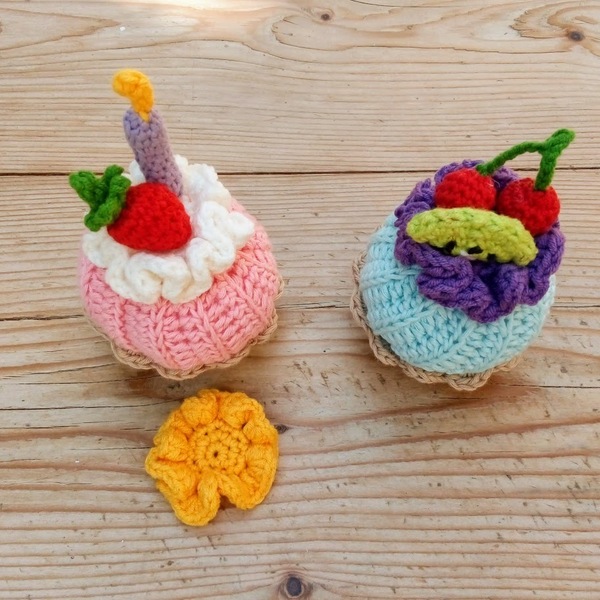 Πλεκτά cupcakes (με πολλούς συνδυασμούς) - κορίτσι, δώρο, amigurumi - 3