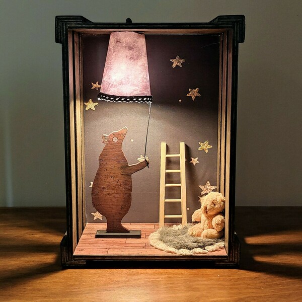 Ξύλινο χειροποίητο διακοσμητικό φωτιστικό με θέμα καφέ αρκούδα - κορίτσι, αγόρι, πορτατίφ, γενέθλια, δώρο για βάφτιση, παιδικά φωτιστικά - 2