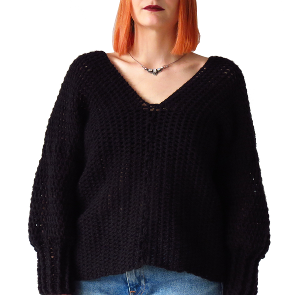 Πλεχτό μαύρο πουλόβερ με v λαιμό - crop top, μακρυμάνικες