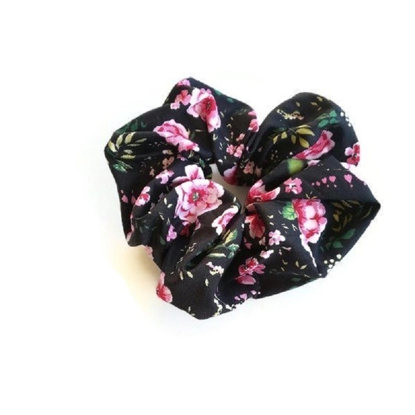 scrunchie μαύρο λουλούδια - βαμβάκι, λουλούδια, λαστιχάκια μαλλιών - 3
