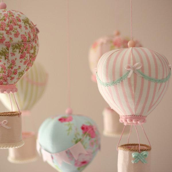 Κρεμαστό διακοσμητικό αερόστατο σε ροζ ριγέ σχέδιο - κορίτσι, αερόστατο, romantic, κρεμαστά, διακοσμητικά - 5