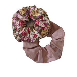 Λαστιχάκια μαλλιών scrunchies με φλοραλ και old rose χρώμα. - κοκκαλάκι, ύφασμα, vintage, για τα μαλλιά, λαστιχάκια μαλλιών