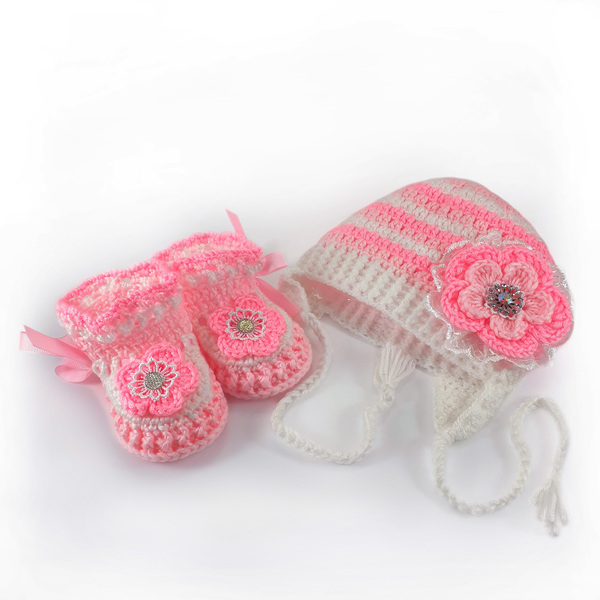 Πλεκτό σετ λευκό-ροζ για κορίτσια / σκουφάκι, παπουτσάκια / 0-12/ Crochet white-pink set for girls / hat, shoes - κορίτσι, σετ, βρεφικά ρούχα