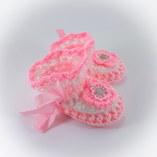 Πλεκτό σετ λευκό-ροζ για κορίτσια / σκουφάκι, παπουτσάκια / 0-12/ Crochet white-pink set for girls / hat, shoes - κορίτσι, σετ, βρεφικά ρούχα - 4