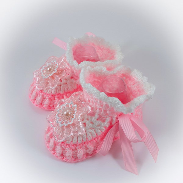 Πλεκτά λευκό-ροζ παπουτσάκια για κορίτσια/ 0-12/ Crochet white-pink booties for baby girls - κορίτσι, 0-3 μηνών, βρεφικά ρούχα - 3