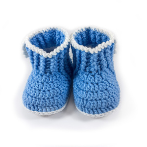 Πλεκτά λευκά-μπλε μποτάκια για αγόρια/ παπούτσια /0-12/ Crochet white-blue booties for a baby boy - βρεφικά ρούχα, αγόρι