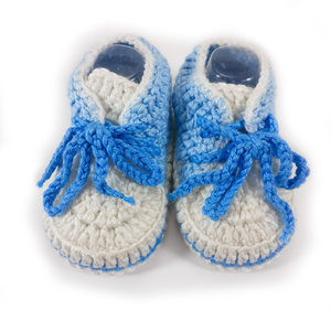 Πλεκτά παπούτσια για μωρά/ γαλάζιο με μπλε κορδόνια/ σπορτέξ / 0-12/ Crochet cream booties for a babies/ sneakers - αγόρι, δώρο για νεογέννητο, βρεφικά ρούχα