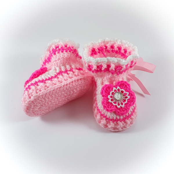 Πλεκτό σετ ροζ-λευκό-φουξία για κορίτσια / σκουφάκι, παπουτσάκια / 0-12/ Crochet white-pink set for girls / hat, shoes - κορίτσι, σετ, βρεφικά ρούχα - 3