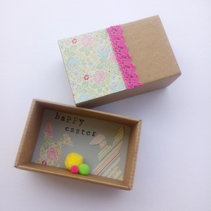 Ευχετήρια Κάρτα in a ΒΟΧ ♥ ΜatchBOX Happy Easter Πον Πον Λαγουδάκια από Χαρτί 7,6 x 12,3 x 4,9 cm. - κορίτσι, διακοσμητικά, για ενήλικες, ζωάκια - 3