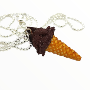 Kολιέ παγωτό χωνάκι με γεύση σοκολάτα (chocolate ice cream necklace),χειροποίητα κοσμήματα μινιατούρες μανιταριών και απομίμησης φαγητού απο πολυμερικό πηλό Mimitopia - πηλός, χειροποίητα, παγωτό, μινιατούρες φιγούρες - 3