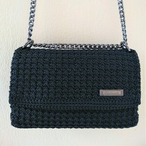 Modern purse/ Μαύρη πλεκτή χειροποίητη τσάντα - νήμα, ώμου, all day, πλεκτές τσάντες, μικρές - 4