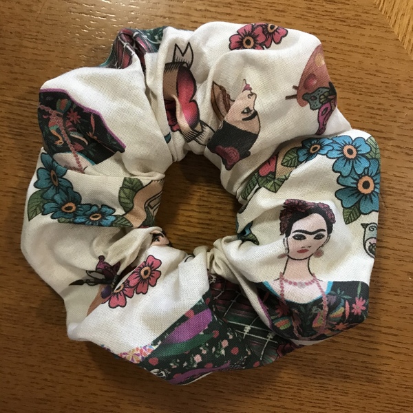 Υφασμάτινο λαστιχάκι μαλλιών scrunchie Frida γυναικειο - λαστιχάκια μαλλιών, αξεσουάρ μαλλιών, γυναικεία - 3