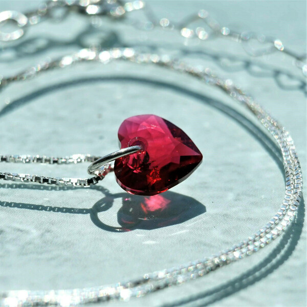 Κολιέ Καρδούλα Scarlet Κόκκινο Βαθύ Χρώμα, Κρυστάλλινη με Ασημένια Αλυσίδα Βενετσιάνα Τετράγωνη Nikolas Jewelry - γυαλί, charms, ασήμι 925, καρδιά, κοντά - 3
