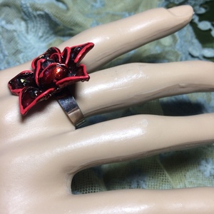 Χρωματισμένο μεταλλικό δαχτυλίδι "Κόκκινο τριαντάφυλλο" - τριαντάφυλλο, boho, επιροδιωμένα, αυξομειούμενα, φθηνά - 3