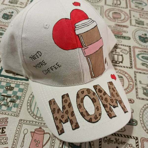 δώρο για τη μαμά καπέλο jockey 'need more coffee' με λεοπάρ μοτίβο στα γράμματα - μαμά, καπέλο, γιορτή της μητέρας - 3