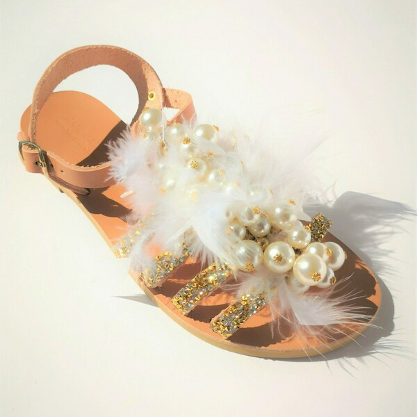 Aaliyah The Ultimate Wedding Sandal χειροποίητο δερμάτινο νυφικό λευκό και χρυσό σανδάλι με πέρλες - φλατ, νυφικά, boho, δέρμα, φτερό, ankle strap - 3
