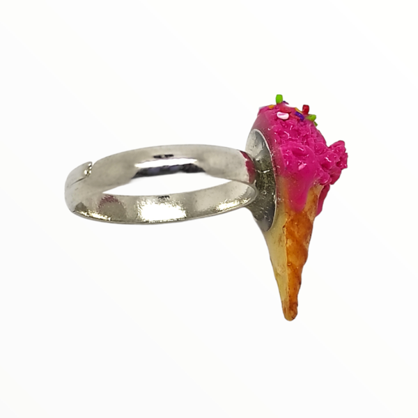 Χειροποίητο Δαχτυλίδι παγωτό χωνάκι φράουλα,κοσμήματα απομίμησης γλυκών, χειροποίητα κοσμήματα μινιατούρες πολυμερικού πηλού Mimitopia - πηλός, boho, γλυκά, παγωτό, αυξομειούμενα - 2